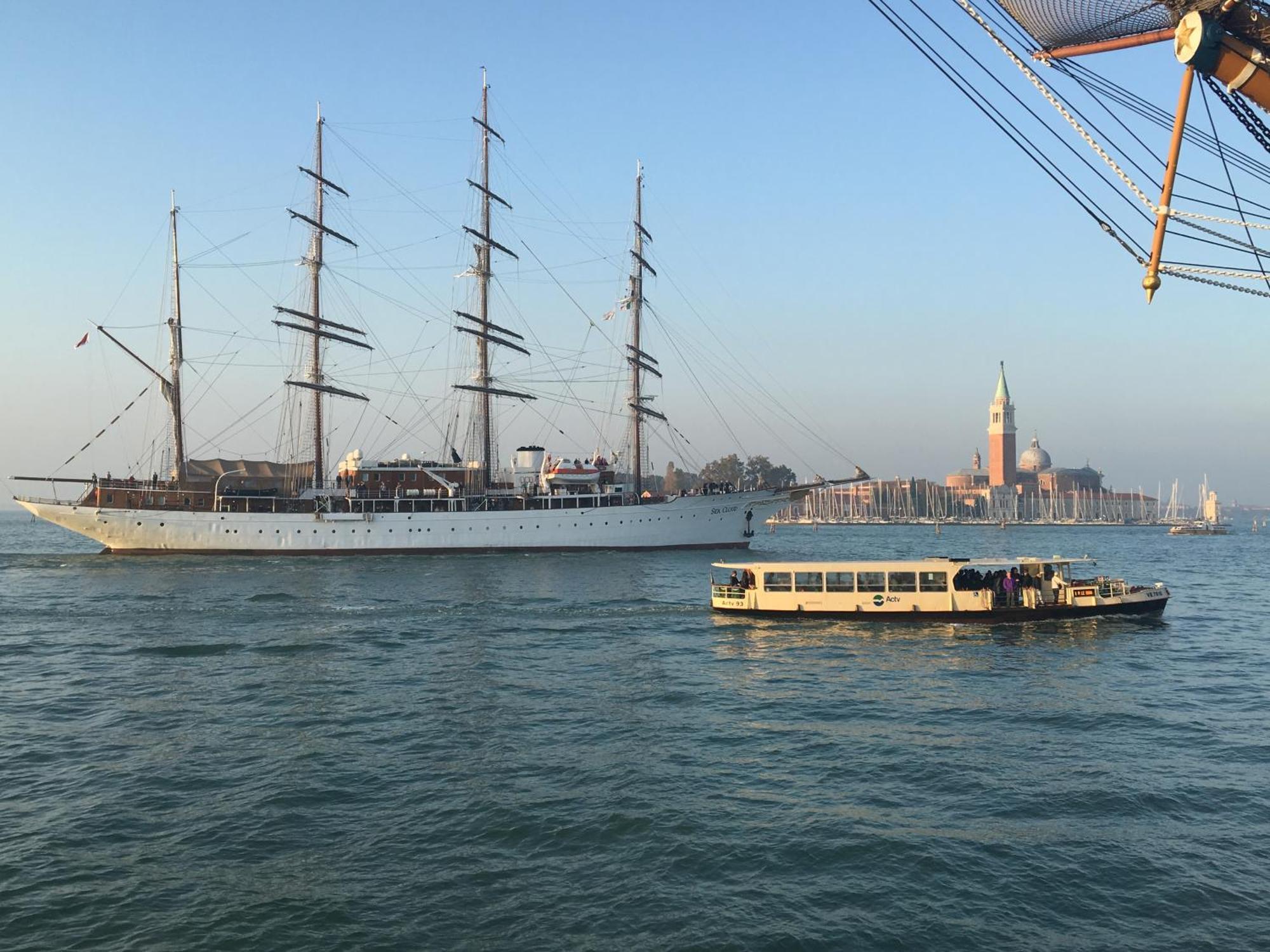 Riva Excelsior Apartment Venesia Bagian luar foto
