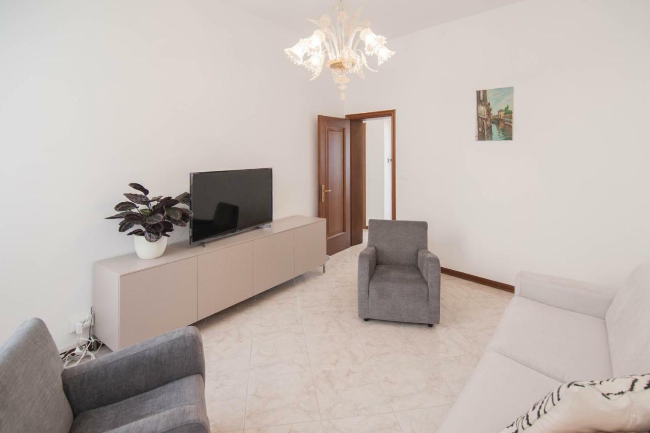Riva Excelsior Apartment Venesia Bagian luar foto